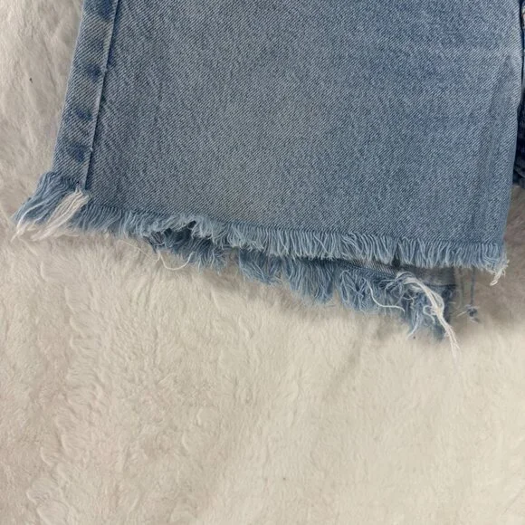 Vintage Carhartt Light Wash Denim Frayed Hem High-Waisted Shorts Streetwear - Picture 3 of 6